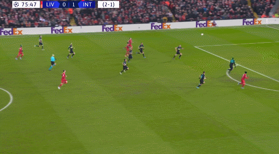 中场多次制造威胁，表现亮点突出