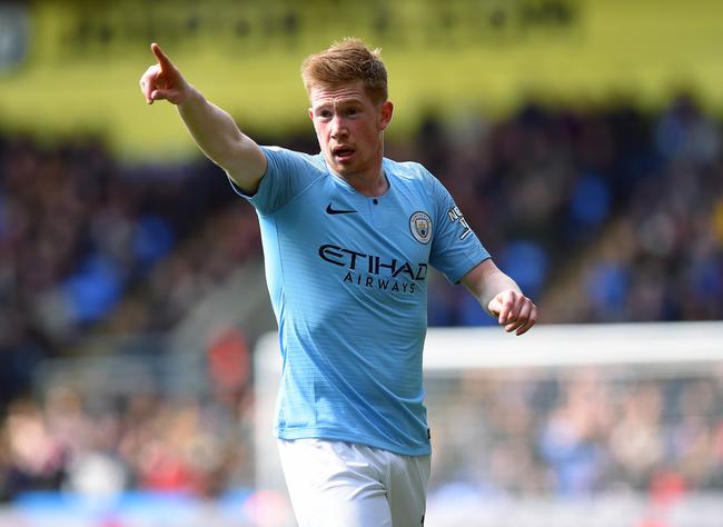 林诗栋2比1胜张本智和，国乒混团世界杯三连冠